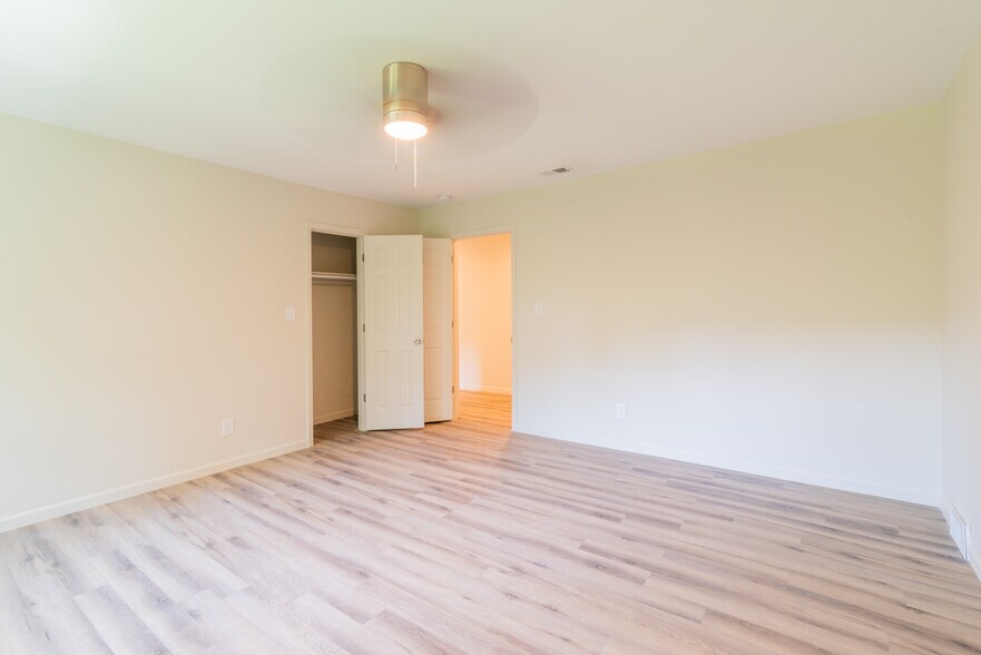 More Photos Of 506 E Marion St, Shelby Apartments For Sale