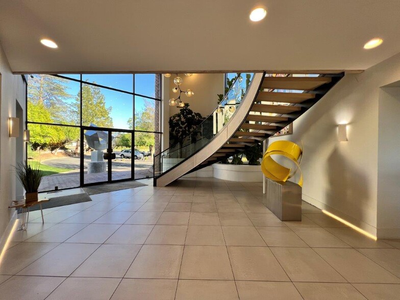 More Photos Of 400 Redcliff Dr, Redding Office For Sale