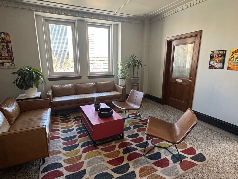 More Photos Of 50 S Virginia St, Reno Office For Sale