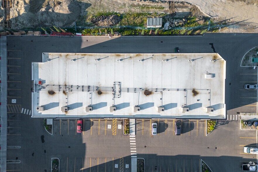 More Photos Of 10960 42 St NE, Calgary Storefront For Sale