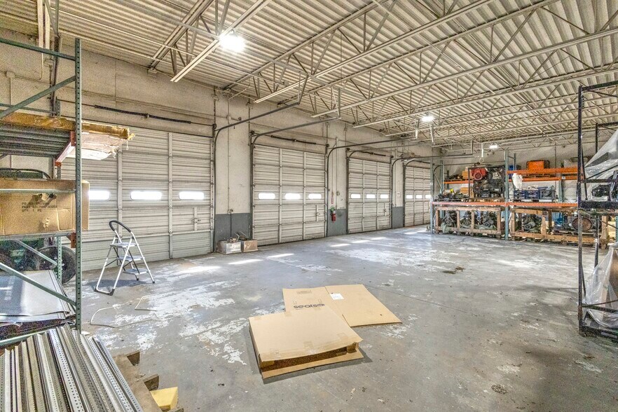 More Photos Of 1909 N Highway 81, Duncan Auto Dealership For Sale