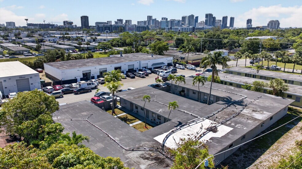 More Photos Of 821-825 NW 10th Ter, Fort Lauderdale Apartments For Sale