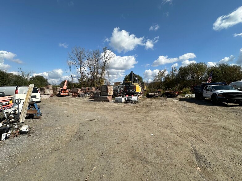 More Photos Of 272 Cornwall Hill Rd, Patterson Industrial For Sale