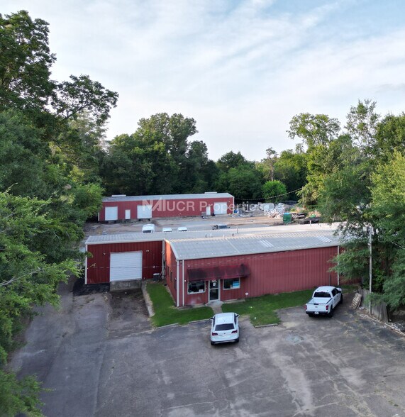 More Photos Of 831 E Peace St, Canton Distribution For Sale