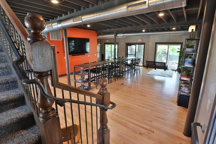 More Photos Of 57 Mill St, Columbus Storefront For Sale