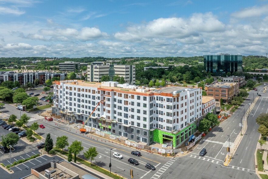 More Photos Of 8309 Greenway Blvd, Middleton Apartments For Lease