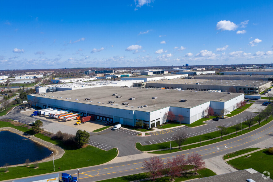 470 W Crossroads Pky, Bolingbrook, Il 60440 - Industrial For Lease 