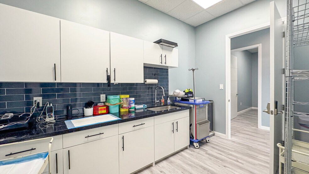 More Photos Of 26622 Cook Field Rd, Katy Medical For Lease