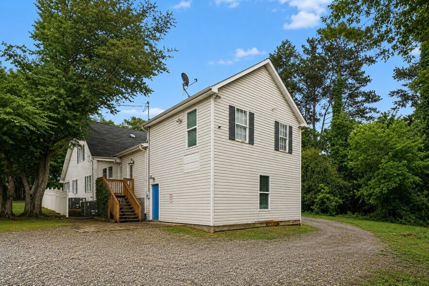 More Photos Of 9010 Main St, Woodstock Freestanding For Sale