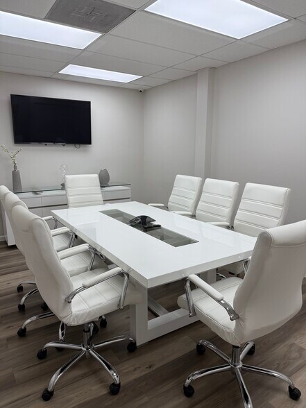 More Photos Of 55 Front St, Rockville Centre Office For Sale