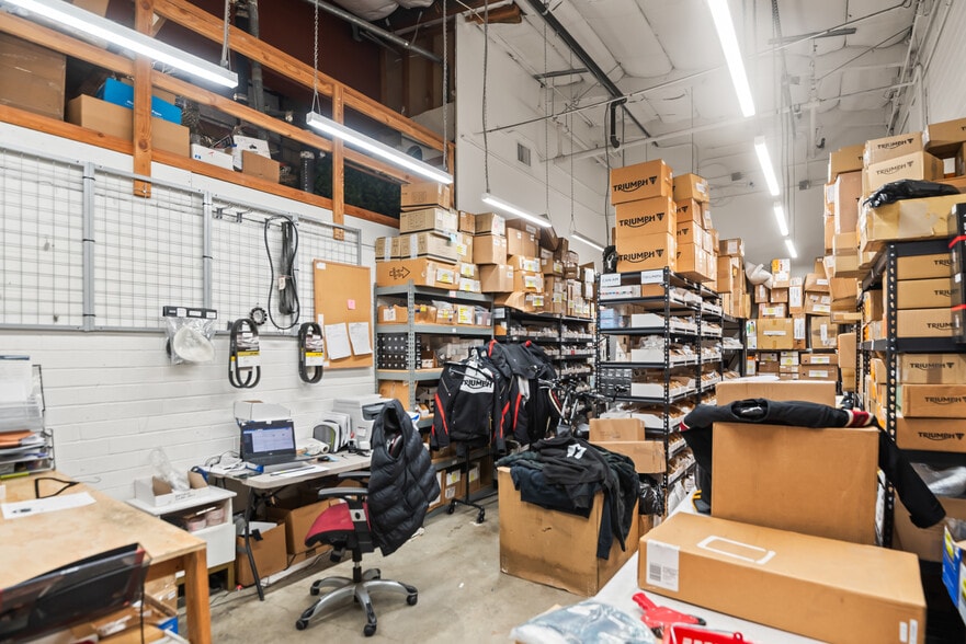 More Photos Of 456-460 Meridian Ave, San Jose Auto Dealership For Sale