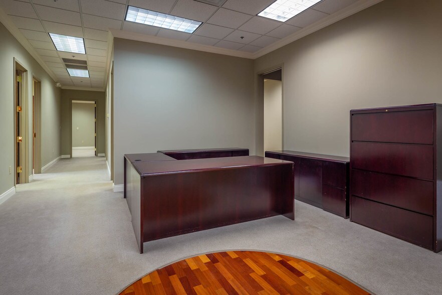 More Photos Of 1270 25th Street Pl SE, Hickory Medical For Lease