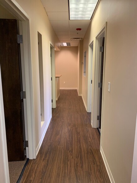 More Photos Of 6735 Conroy Windermere Rd, Orlando Medical For Lease