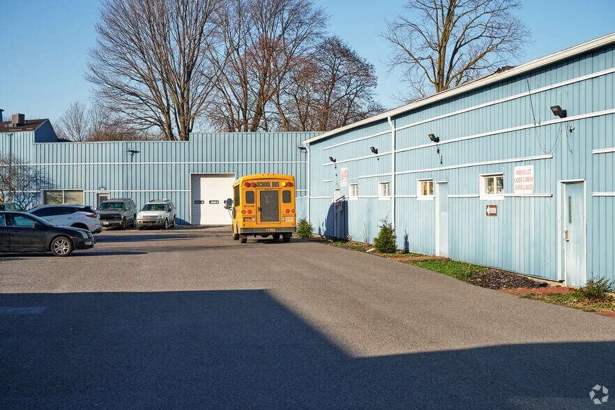 More Photos Of 422 W Onondaga St, Syracuse Warehouse For Sale
