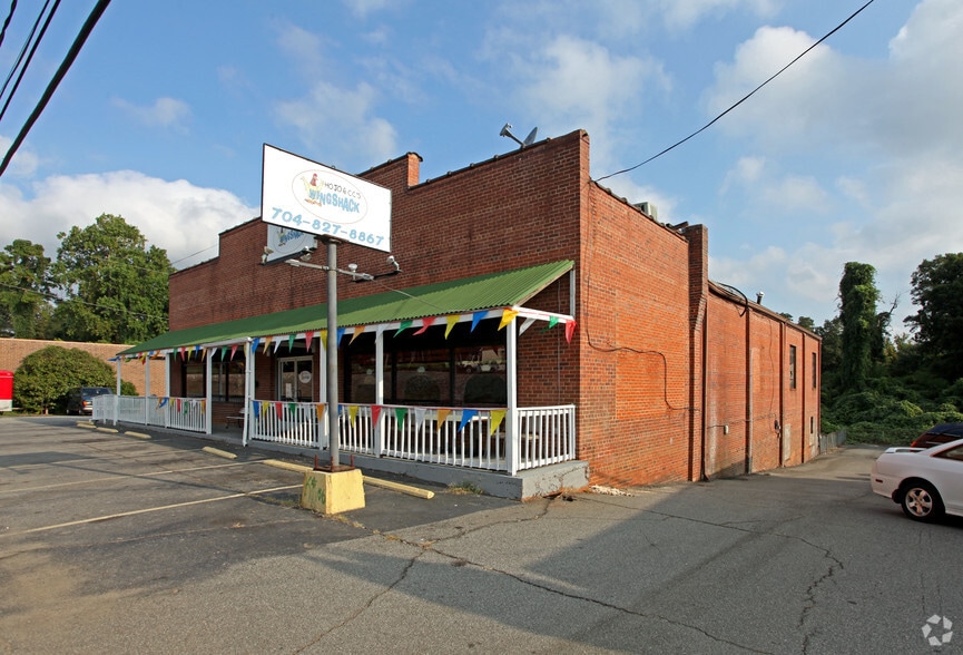 Primary Photo Of 130 W Charlotte Ave, Mount Holly Restaurant For Sale