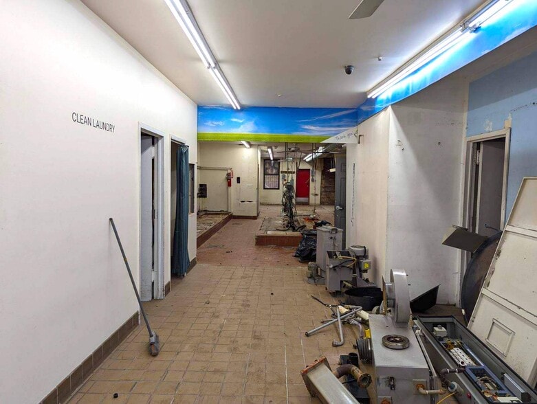 More Photos Of 217 W 80th St, New York Storefront Retail Residential For Lease