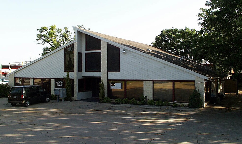 More Photos Of 1230 Brown Trl, Bedford Office For Sale