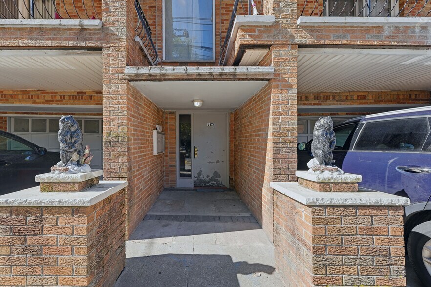 More Photos Of 325 39th St, Union City Multifamily For Sale