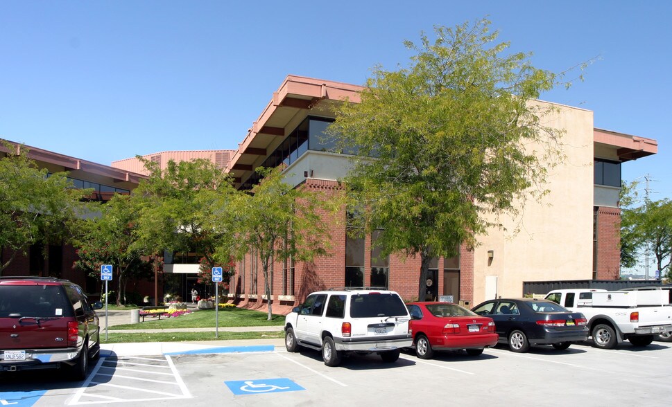 More Photos Of 1111 Civic Dr, Walnut Creek Office For Sale