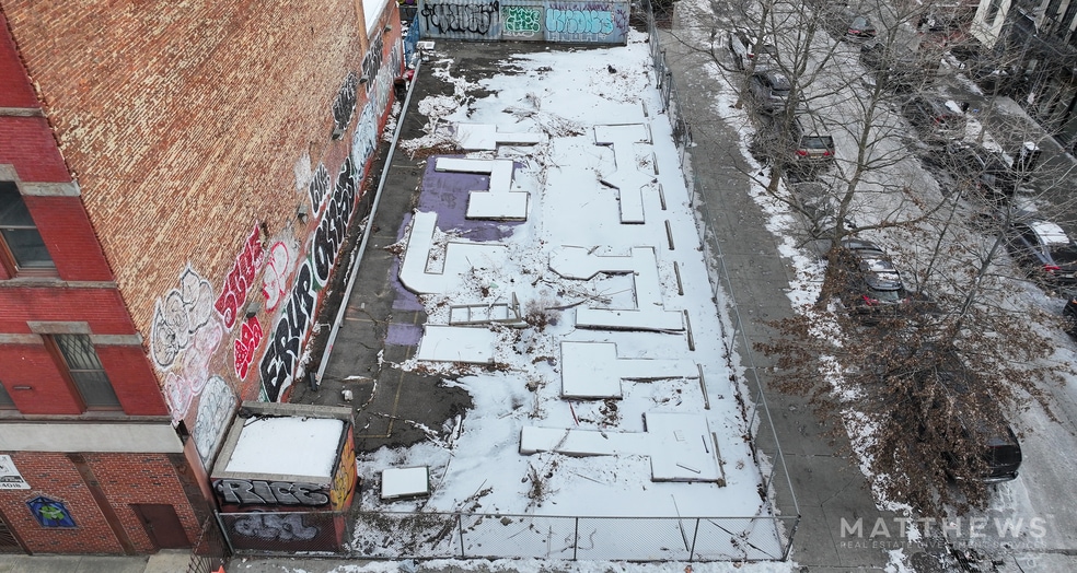 More Photos Of 11 Cornelia Street, Brooklyn Flex For Sale