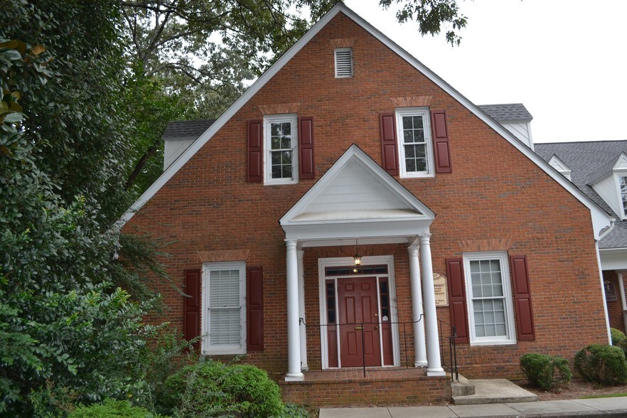 More Photos Of 1225 Johnson Ferry Rd, Marietta Medical For Lease