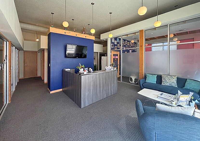 More Photos Of 8101 San Pedro Dr NE, Albuquerque General Retail For Lease