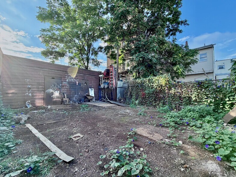 More Photos Of 4309 Palisade Ave, Union City Manufacturing For Lease