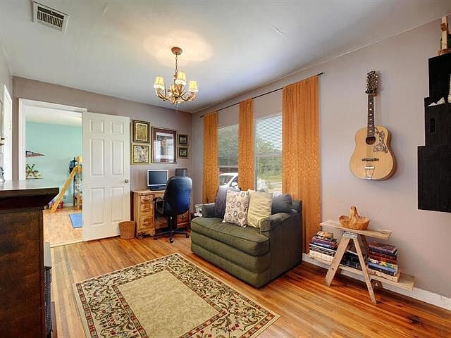 More Photos Of 1301 E Main St, Round Rock Specialty For Sale