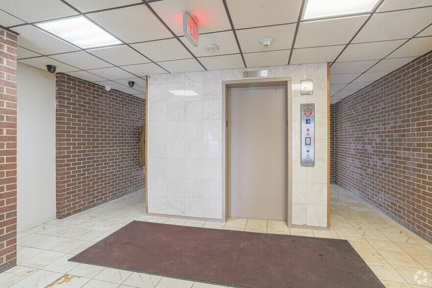 More Photos Of 2671 Sheridan Rd, Zion Apartments For Lease