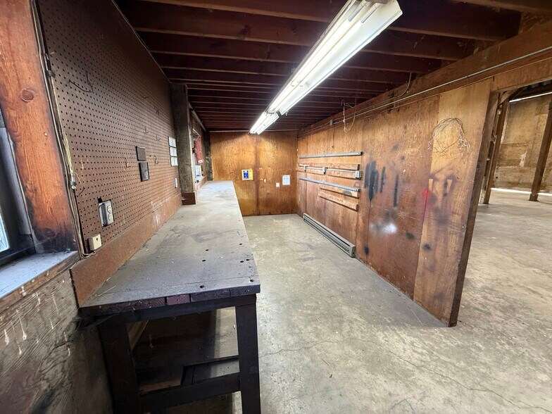 More Photos Of 2032 S O St, Port Angeles Industrial For Lease