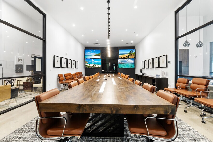 More Photos Of 1278-1296 Sandhill Rd, Orem Office For Sale