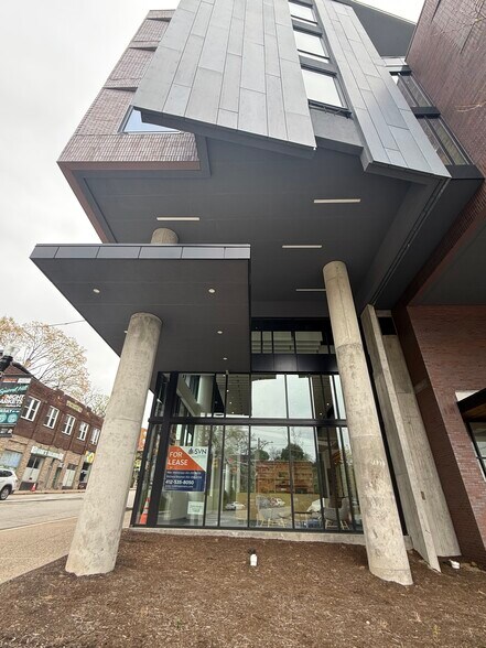 More Photos Of 5824 Forward Ave, Pittsburgh Apartments For Lease