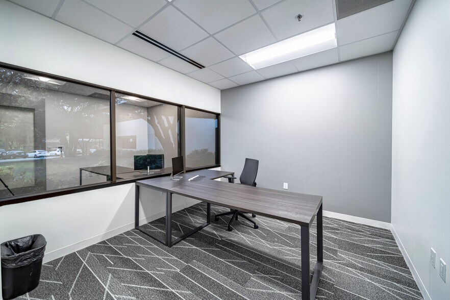 More Photos Of 17250 Dallas Pky, Addison Coworking Space