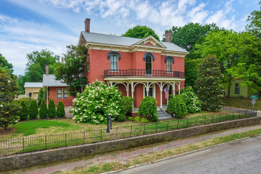 More Photos Of 204 E Deaderick St, Jackson Land For Sale
