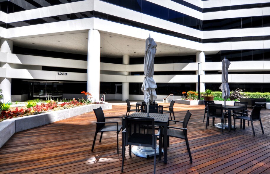 More Photos Of 1230 Rosecrans Ave, Manhattan Beach Office For Lease