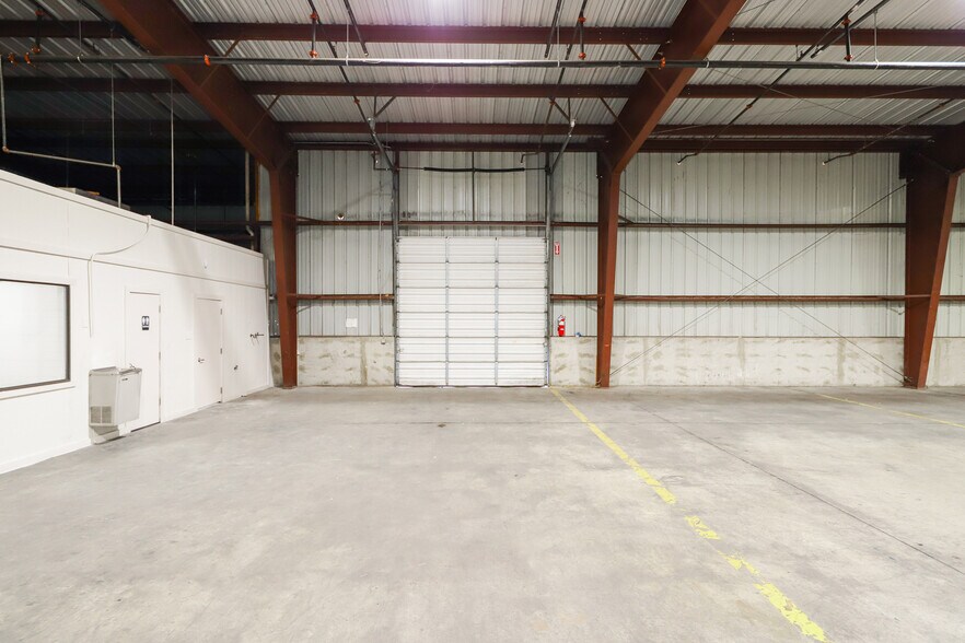 More Photos Of 14415 Import Rd, Laredo Warehouse For Sale