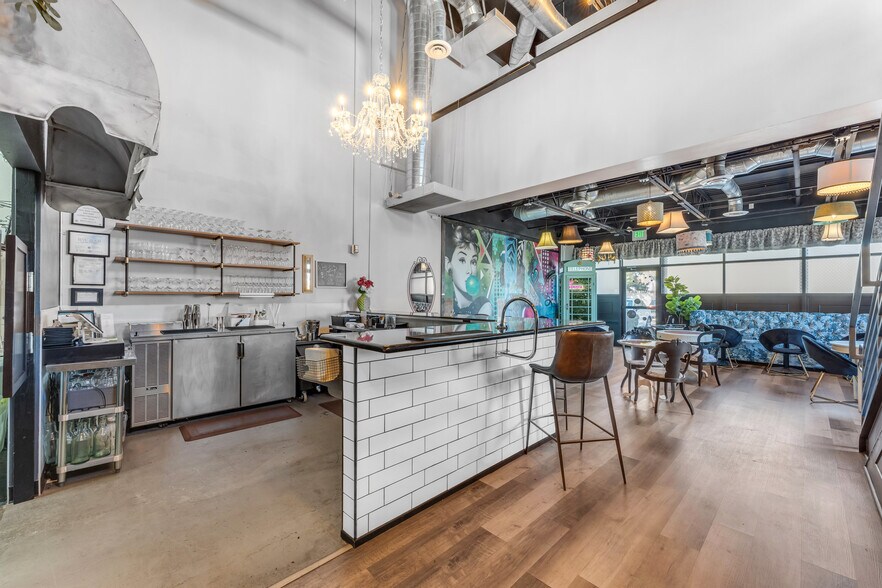 More Photos Of 9299 W Olive Ave, Peoria Light Manufacturing For Sale