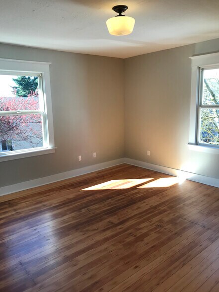 More Photos Of 1035 SE 14th Ave, Portland Apartments For Sale