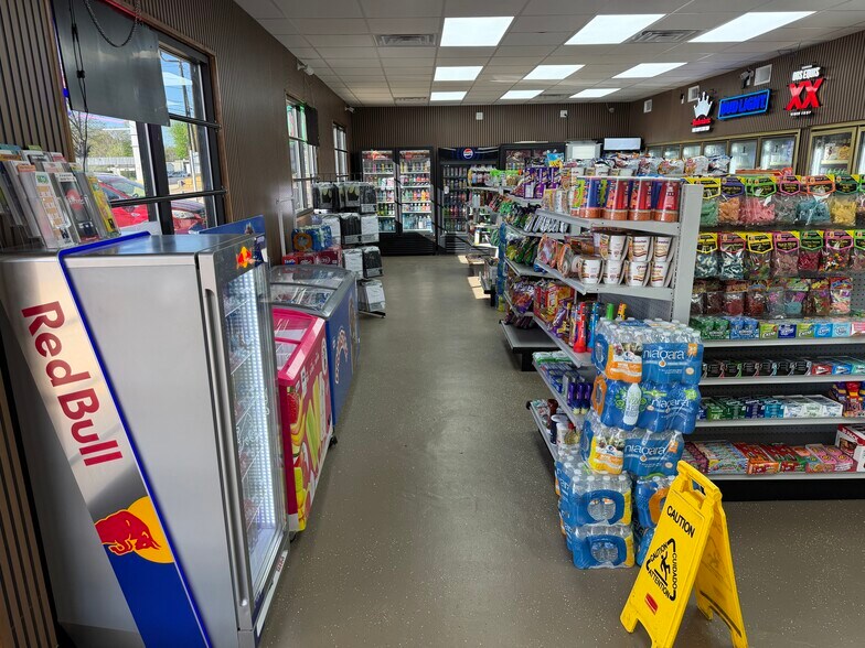 More Photos Of 1708 S Mobberly Ave, Longview Service Station For Sale