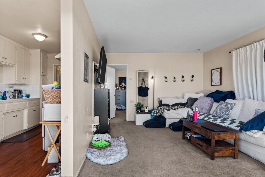 More Photos Of 5707 Mildred St, San Diego Apartments For Sale