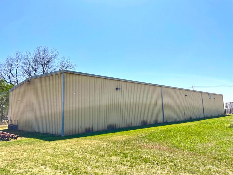 More Photos Of 11722 Fischer Rd, Von Ormy Industrial For Sale
