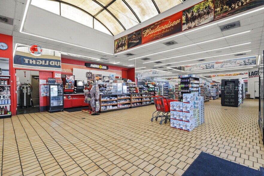 More Photos Of 1715 Walnut St, Red Bluff Service Station For Sale