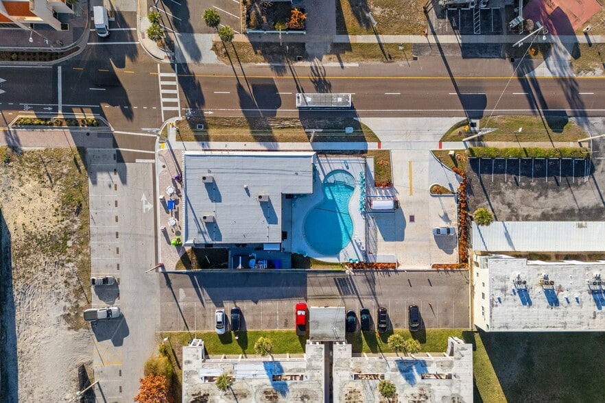 More Photos Of 101 N Atlantic Ave, Cocoa Beach General Retail For Sale