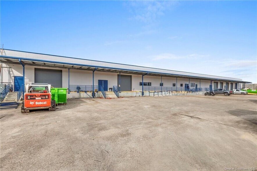More Photos Of 2925 Industrial Ave, Lake Charles Distribution For Sale