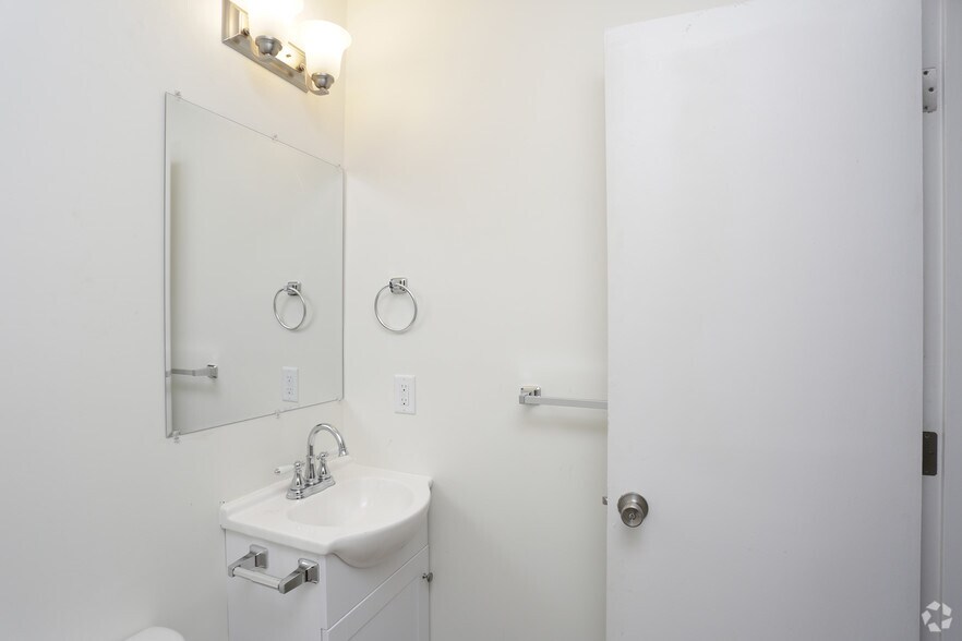 More Photos Of 30 Allen Ave, Asheville Apartments For Sale