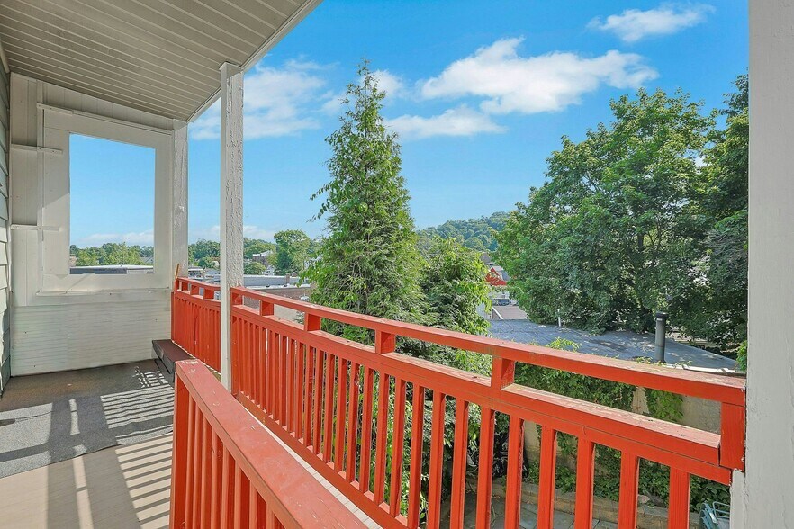 More Photos Of 3 Linden Pl, Tarrytown Apartments For Sale