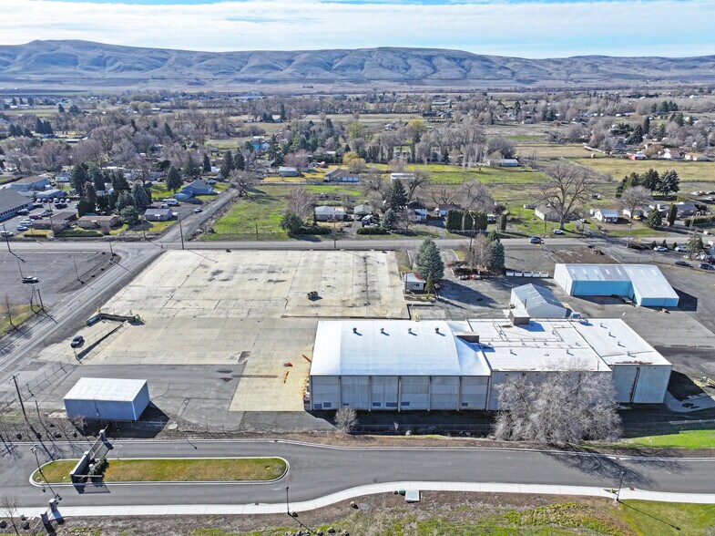More Photos Of 8603 Ahtanum Rd, Yakima Warehouse For Lease