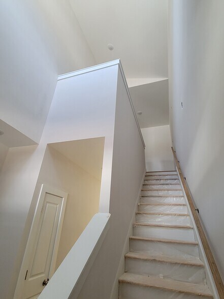 More Photos Of 1907 Gate Tower NE way, Cleveland Apartments For Sale