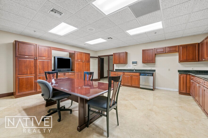 More Photos Of 400 N Andrews Ave, Fort Lauderdale Medical For Lease