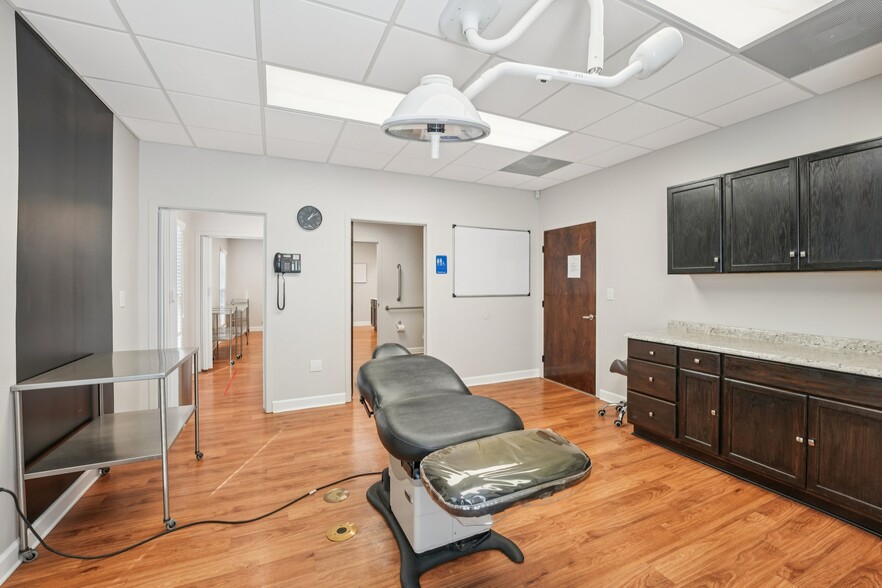 More Photos Of 6315 Amherst Ct, Peachtree Corners Medical For Sale
